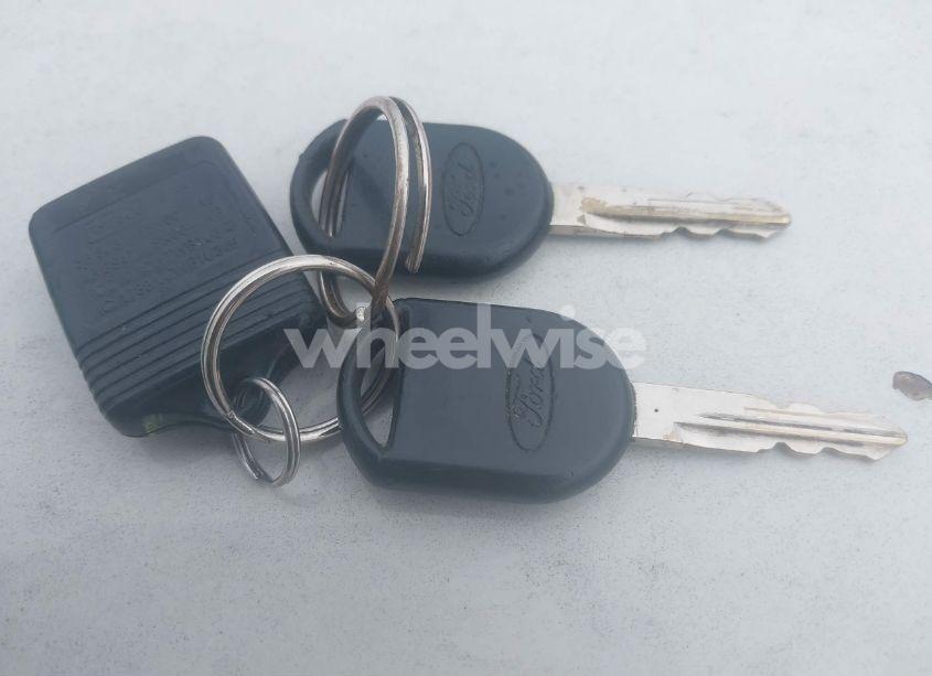 Photo 11 of 2008 Ford Focus SE/SES (VIN 1FAHP35N48W223810)