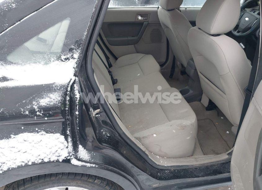 Photo 8 of 2008 Ford Focus SE/SES (VIN 1FAHP35N48W288902)