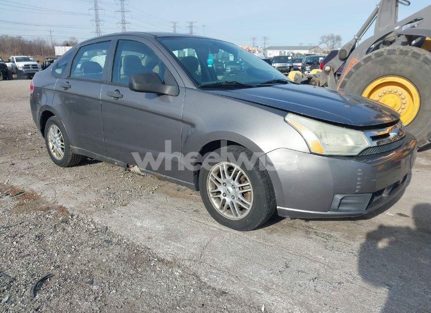 2009 Ford Focus SE (VIN 1FAHP35N49W107962) main photo