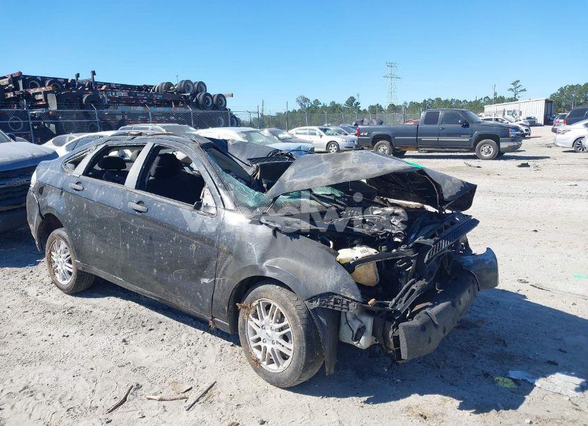 2009 Ford Focus SE (VIN 1FAHP35N49W165392) main photo