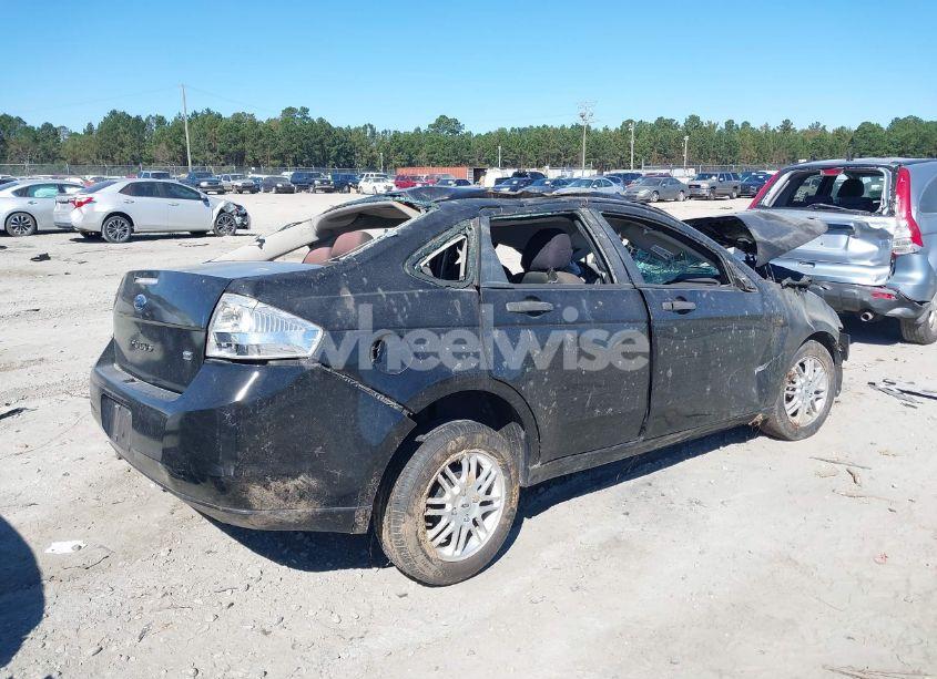 Photo 4 of 2009 Ford Focus SE (VIN 1FAHP35N49W165392)