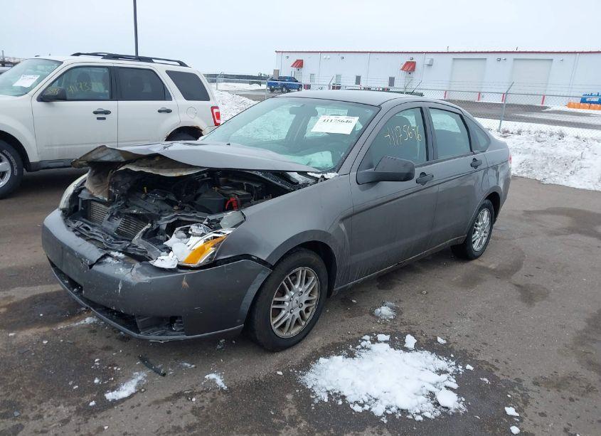 Photo 2 of 2009 Ford Focus SE (VIN 1FAHP35N49W180927)