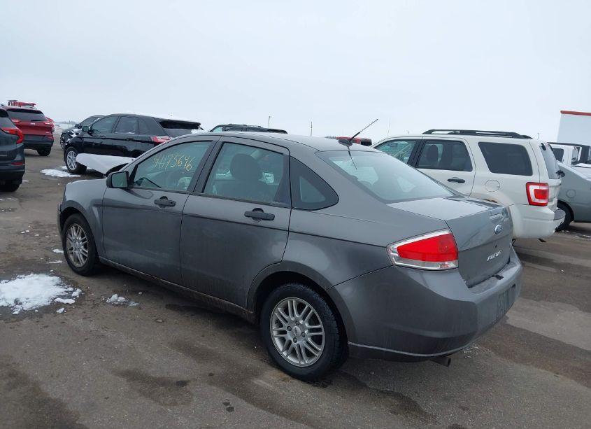 Photo 3 of 2009 Ford Focus SE (VIN 1FAHP35N49W180927)