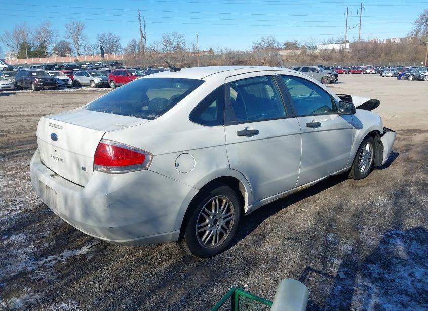 Photo 4 of 2009 Ford Focus SE (VIN 1FAHP35N49W209049)