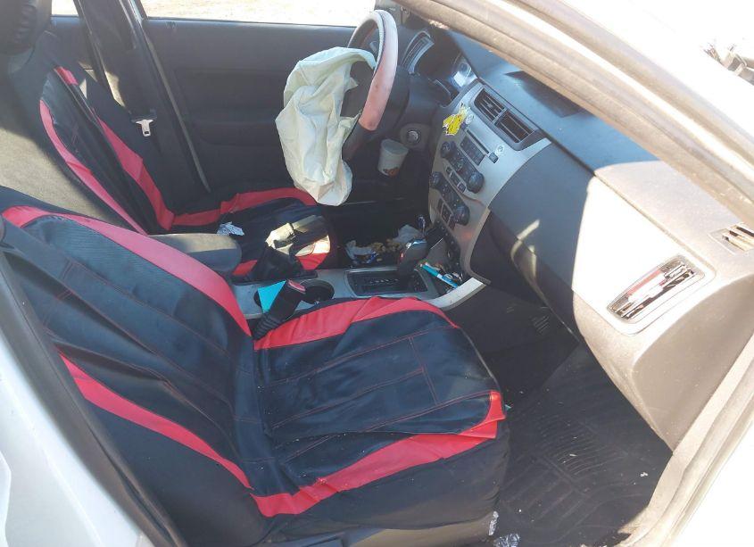 Photo 5 of 2009 Ford Focus SE (VIN 1FAHP35N49W209049)