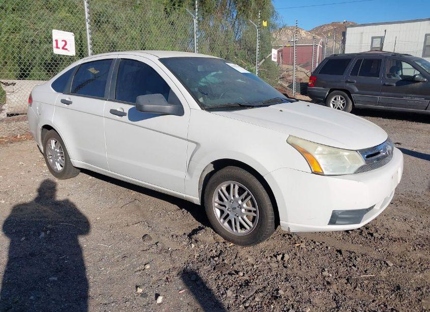 2009 Ford Focus SE (VIN 1FAHP35N49W254718) main photo
