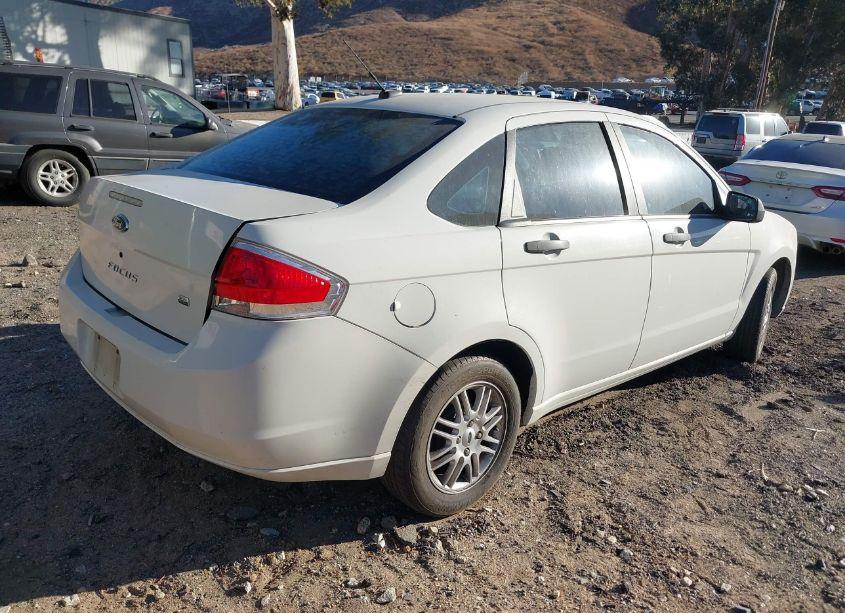 Photo 4 of 2009 Ford Focus SE (VIN 1FAHP35N49W254718)
