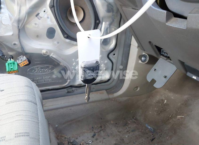 Photo 11 of 2009 Ford Focus SE (VIN 1FAHP35N49W258672)