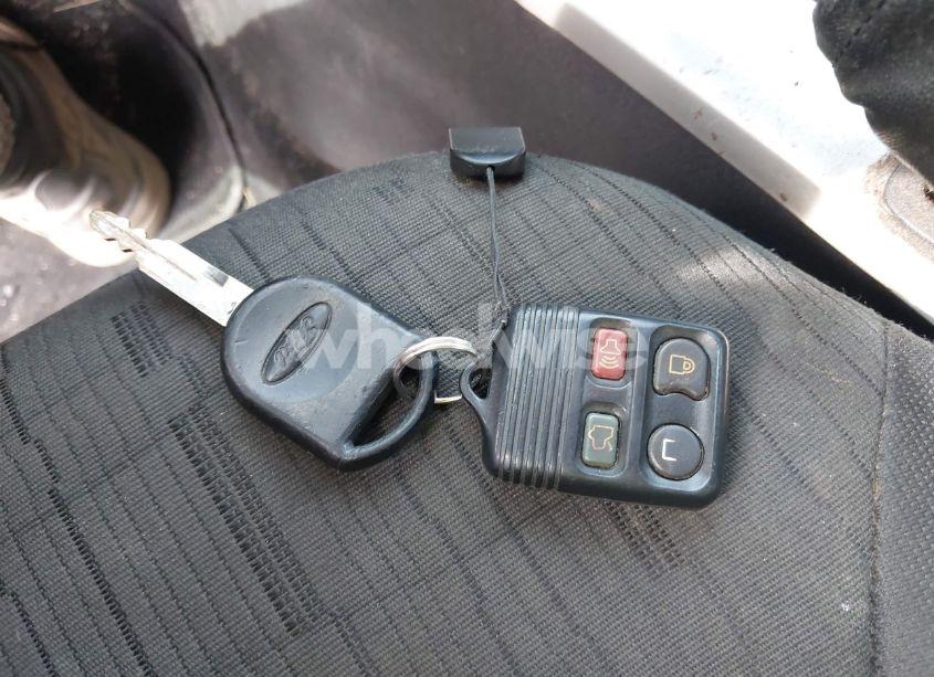 Photo 11 of 2008 Ford Focus SE/SES (VIN 1FAHP35N58W116555)