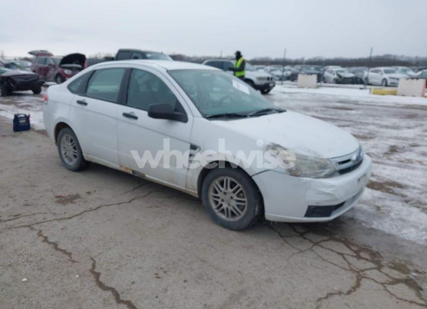 2008 Ford Focus SE (VIN 1FAHP35N58W120797) main photo