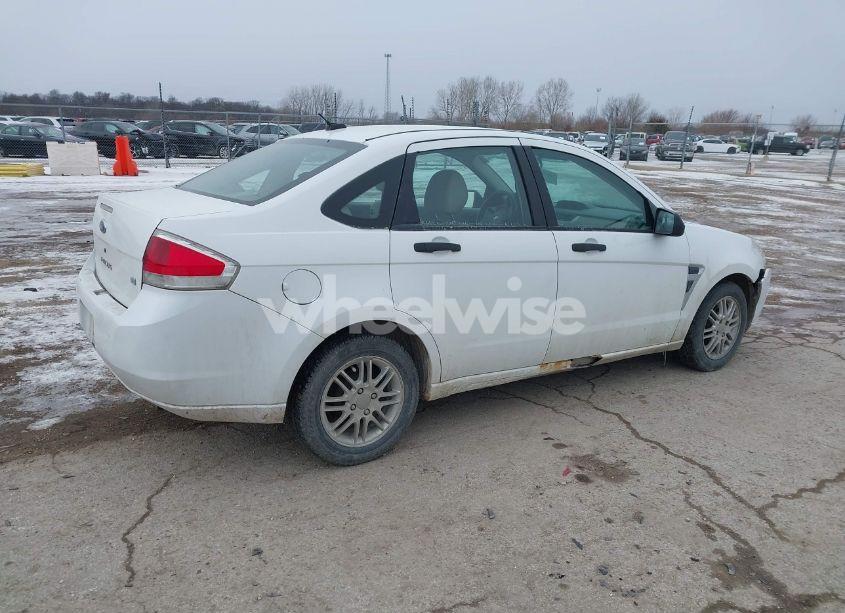 Photo 4 of 2008 Ford Focus SE (VIN 1FAHP35N58W120797)