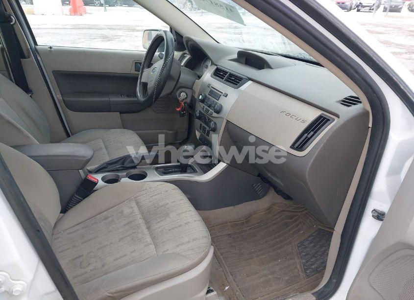 Photo 5 of 2008 Ford Focus SE (VIN 1FAHP35N58W120797)