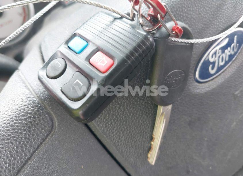 Photo 11 of 2008 Ford Focus SE/SES (VIN 1FAHP35N58W122873)