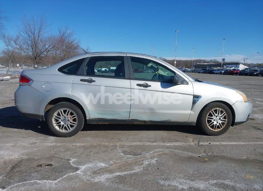 Photo 13 of 2008 Ford Focus SE/SES (VIN 1FAHP35N58W142766)