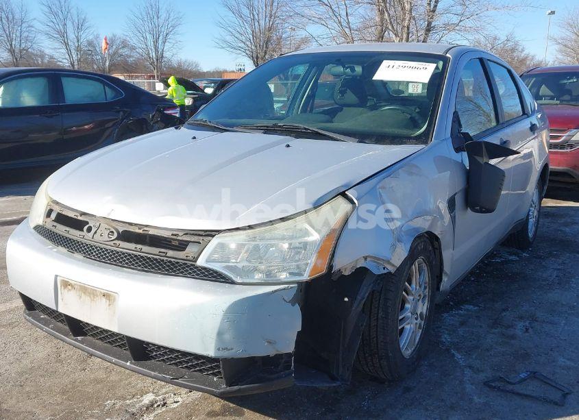 Photo 2 of 2008 Ford Focus SE/SES (VIN 1FAHP35N58W142766)