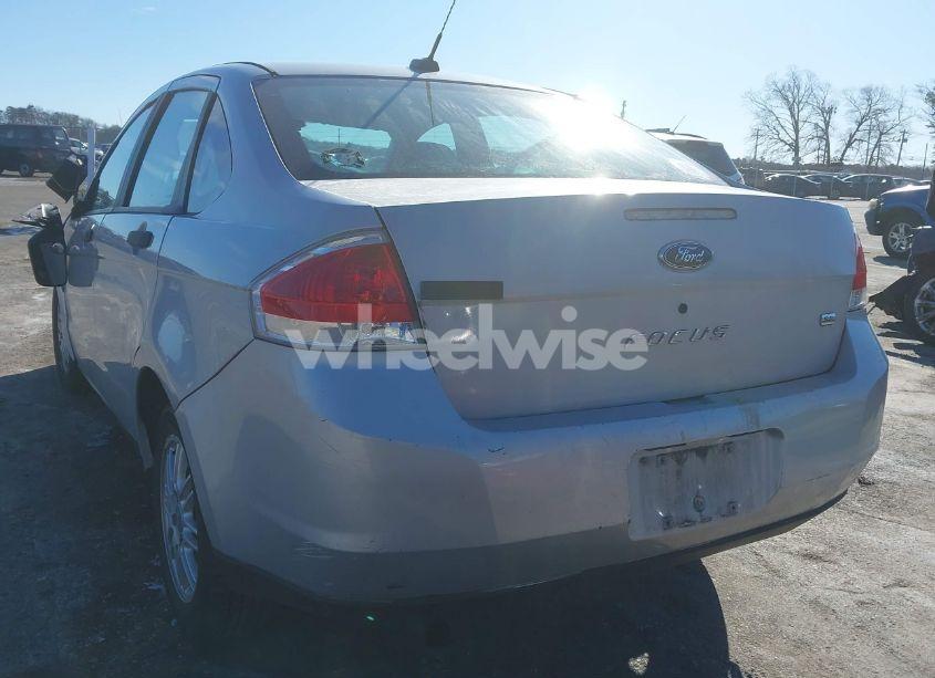 Photo 3 of 2008 Ford Focus SE/SES (VIN 1FAHP35N58W142766)
