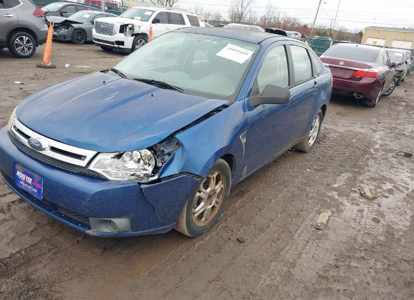 Photo 2 of 2008 Ford Focus SE/SES (VIN 1FAHP35N58W169742)