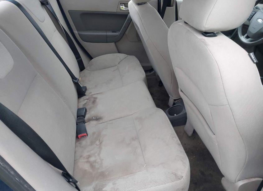 Photo 8 of 2008 Ford Focus SE/SES (VIN 1FAHP35N58W169742)