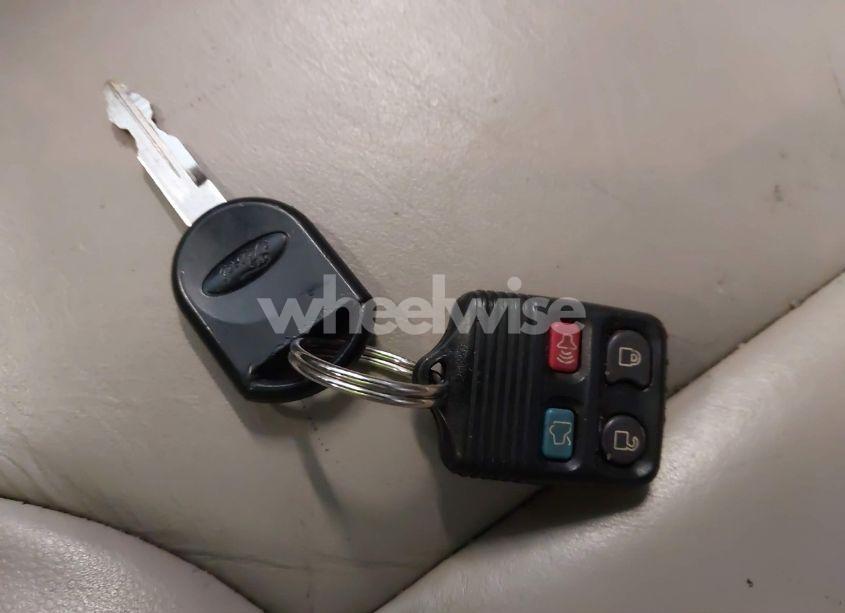 Photo 11 of 2008 Ford Focus SE/SES (VIN 1FAHP35N58W263717)