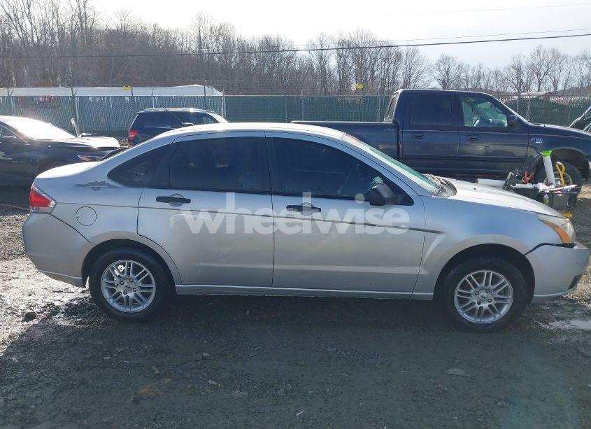 Photo 13 of 2009 Ford Focus SE (VIN 1FAHP35N59W109316)