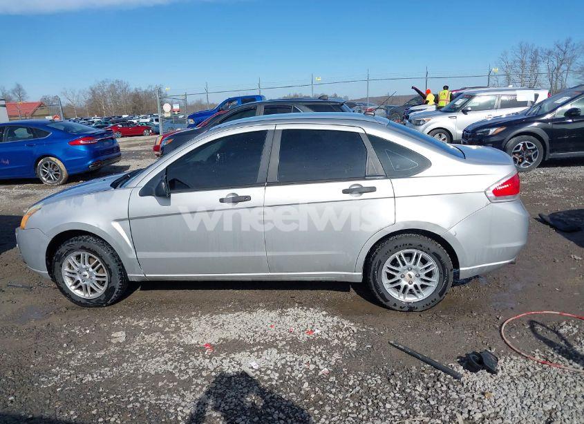 Photo 14 of 2009 Ford Focus SE (VIN 1FAHP35N59W109316)