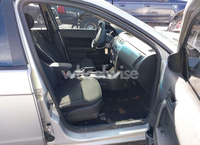 Photo 5 of 2009 Ford Focus SE (VIN 1FAHP35N59W109316)