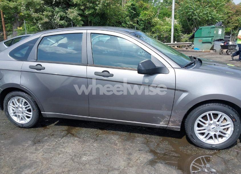 Photo 13 of 2009 Ford Focus SE (VIN 1FAHP35N59W110448)