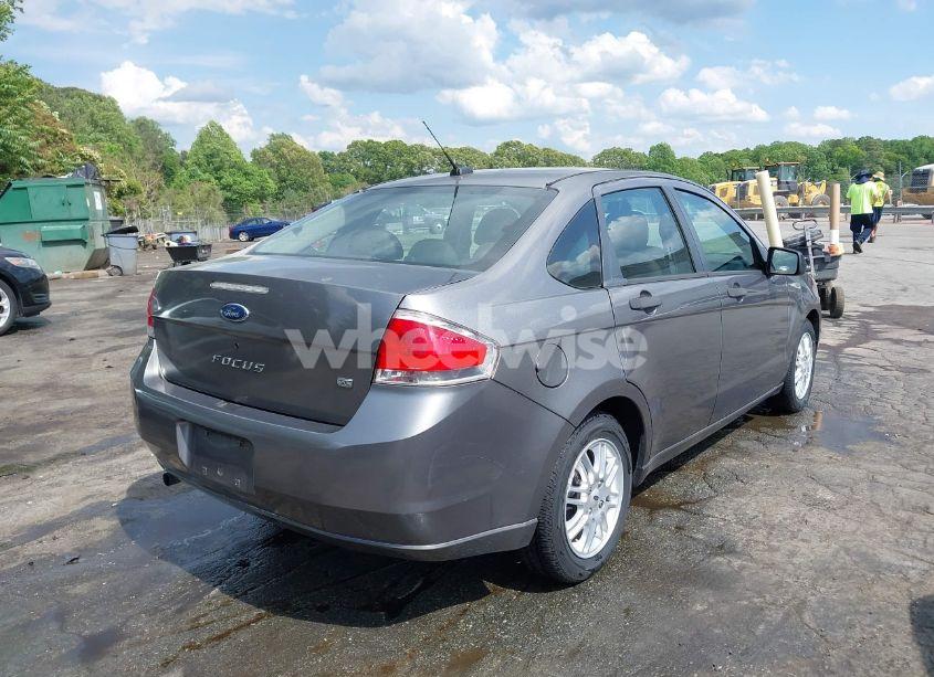 Photo 4 of 2009 Ford Focus SE (VIN 1FAHP35N59W110448)