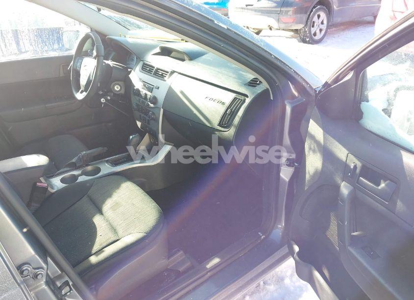 Photo 5 of 2009 Ford Focus SE (VIN 1FAHP35N59W160802)