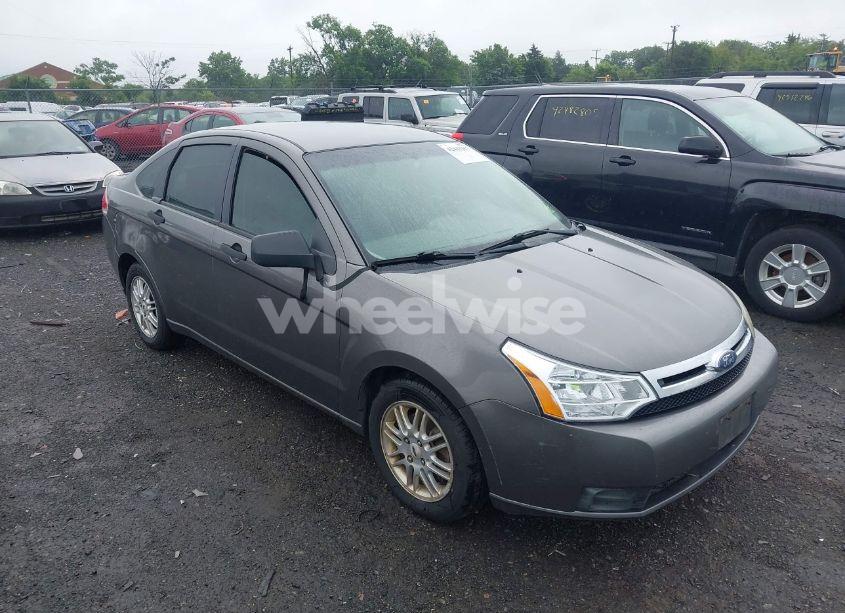 2009 Ford Focus SE (VIN 1FAHP35N59W180533) main photo