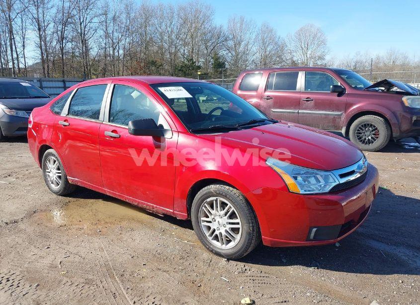 2009 Ford Focus SE (VIN 1FAHP35N59W182203) main photo