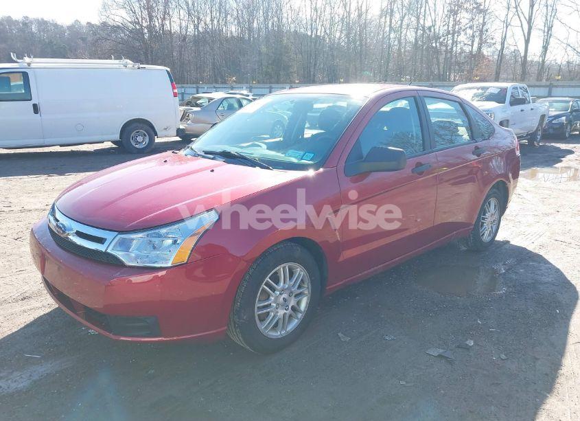 Photo 2 of 2009 Ford Focus SE (VIN 1FAHP35N59W182203)