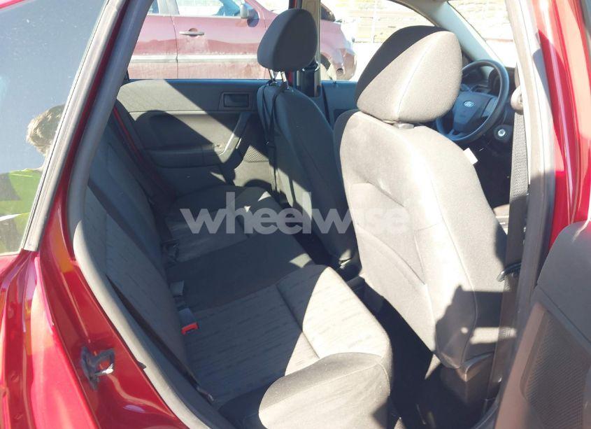 Photo 8 of 2009 Ford Focus SE (VIN 1FAHP35N59W182203)