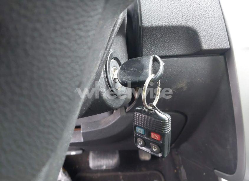 Photo 11 of 2009 Ford Focus SE (VIN 1FAHP35N59W213157)