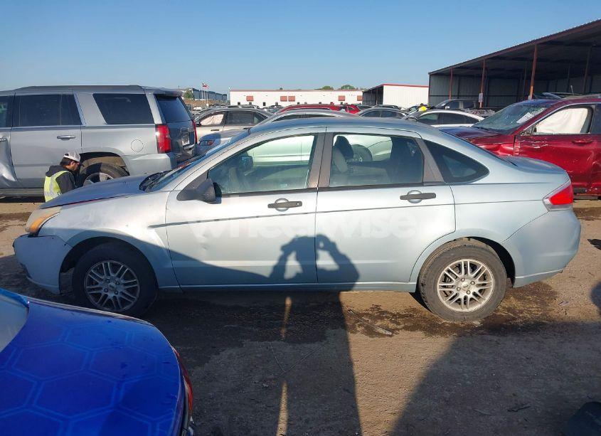 Photo 14 of 2009 Ford Focus SE (VIN 1FAHP35N59W220805)