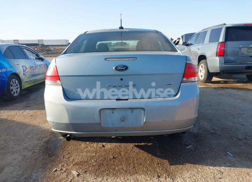 Photo 16 of 2009 Ford Focus SE (VIN 1FAHP35N59W220805)