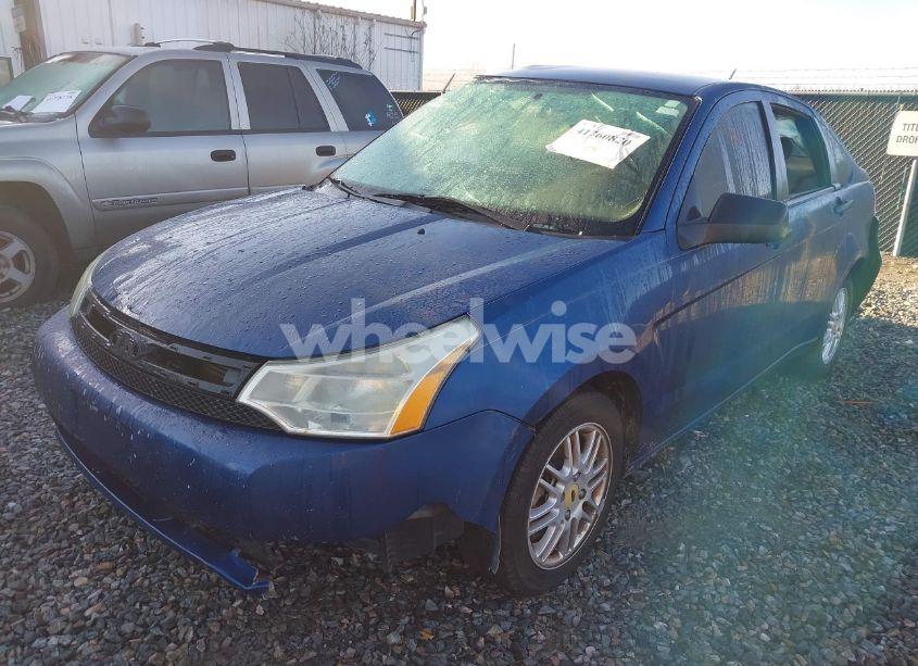 Photo 2 of 2009 Ford Focus SE (VIN 1FAHP35N59W240004)