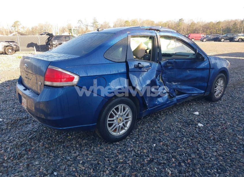 Photo 4 of 2009 Ford Focus SE (VIN 1FAHP35N59W240004)