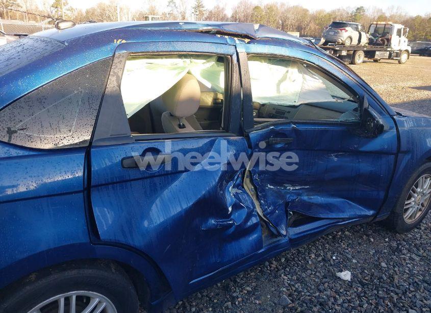 Photo 6 of 2009 Ford Focus SE (VIN 1FAHP35N59W240004)