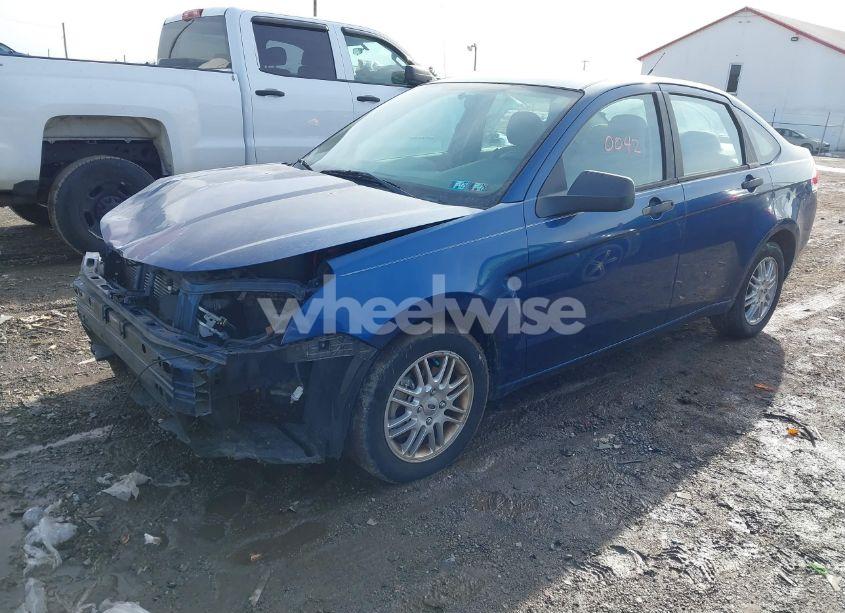 Photo 2 of 2009 Ford Focus SE (VIN 1FAHP35N59W257403)