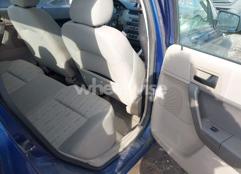 Photo 8 of 2009 Ford Focus SE (VIN 1FAHP35N59W257403)