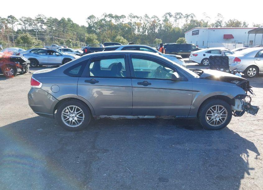 Photo 13 of 2009 Ford Focus SE (VIN 1FAHP35N59W260995)