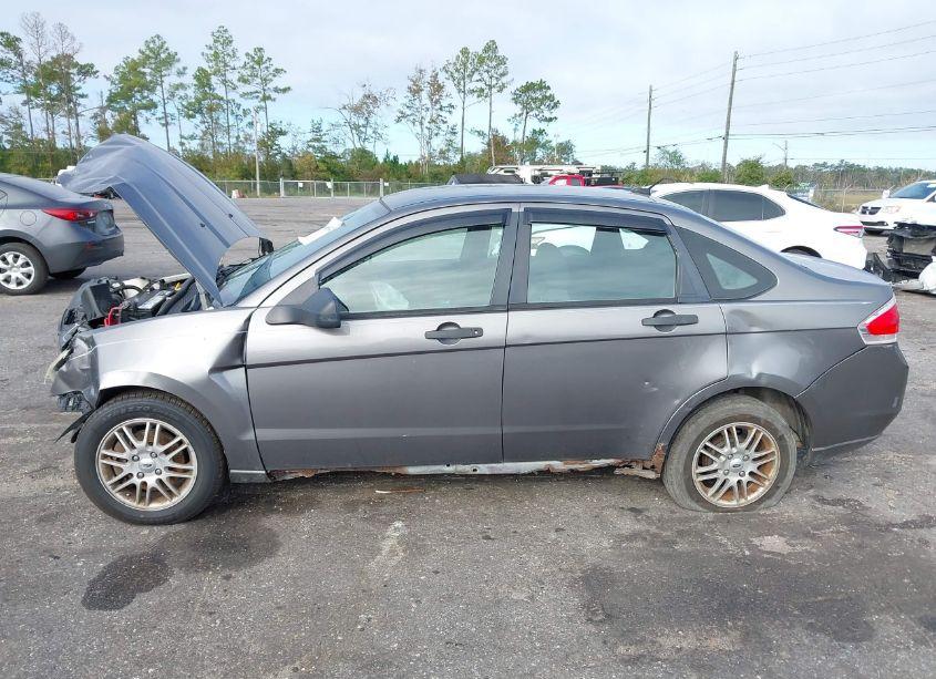 Photo 14 of 2009 Ford Focus SE (VIN 1FAHP35N59W260995)