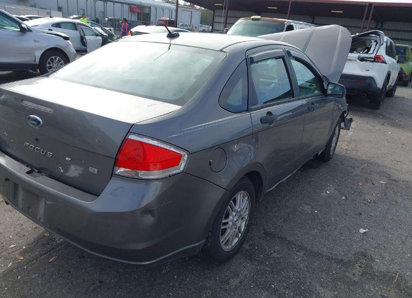 Photo 4 of 2009 Ford Focus SE (VIN 1FAHP35N59W260995)