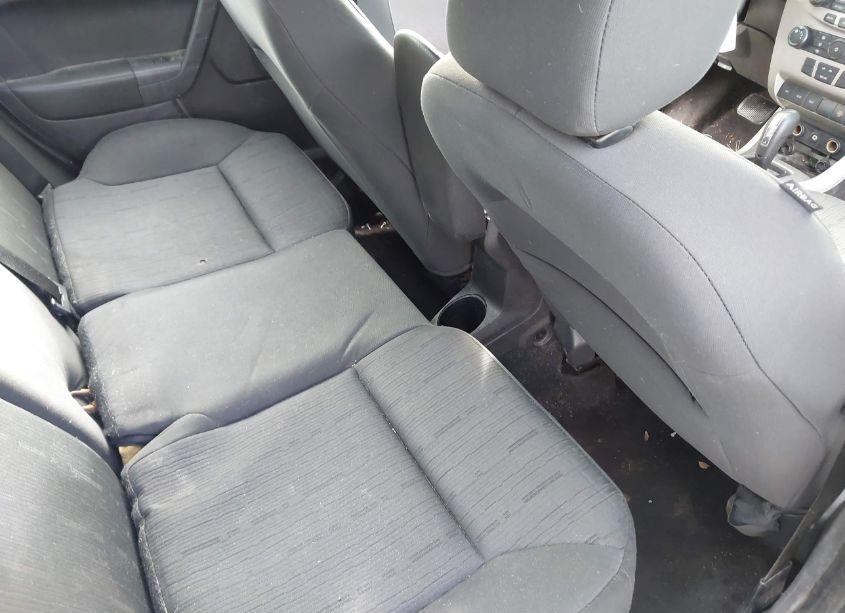 Photo 8 of 2009 Ford Focus SE (VIN 1FAHP35N59W260995)