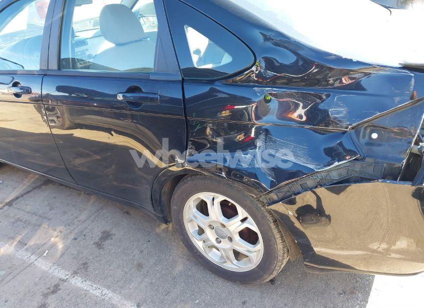 Photo 12 of 2008 Ford Focus SE/SES (VIN 1FAHP35N68W110392)