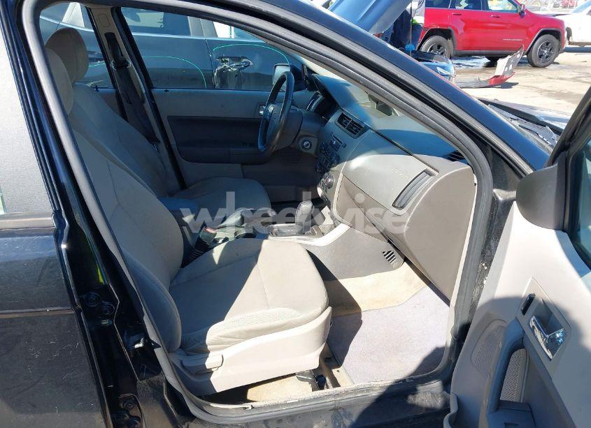 Photo 5 of 2008 Ford Focus SE/SES (VIN 1FAHP35N68W110392)