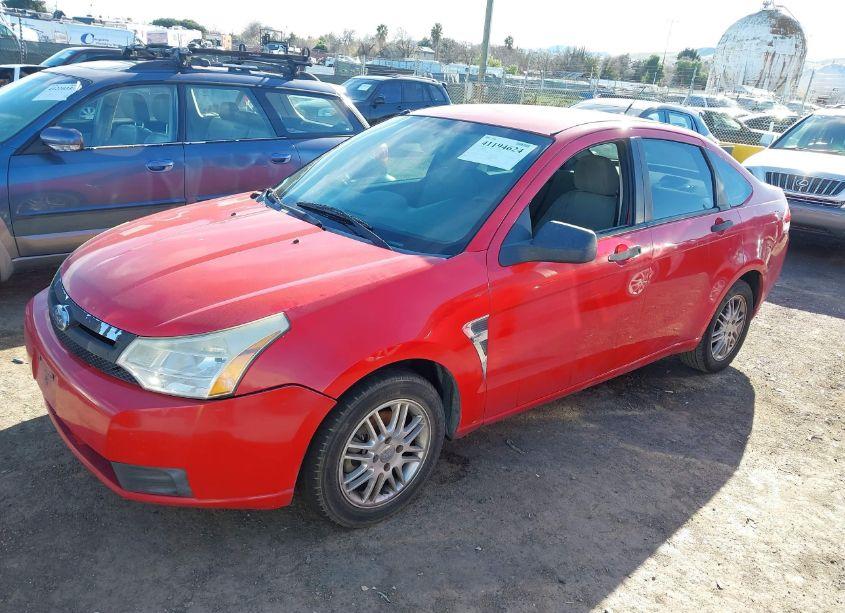Photo 2 of 2008 Ford Focus SE/SES (VIN 1FAHP35N68W115172)