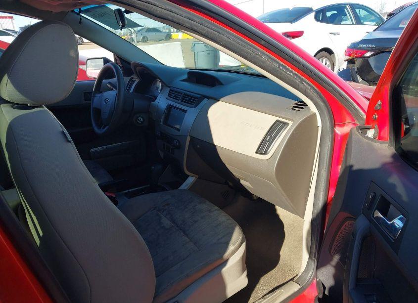 Photo 5 of 2008 Ford Focus SE/SES (VIN 1FAHP35N68W115172)