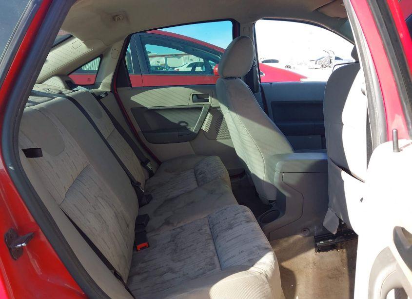 Photo 8 of 2008 Ford Focus SE/SES (VIN 1FAHP35N68W115172)